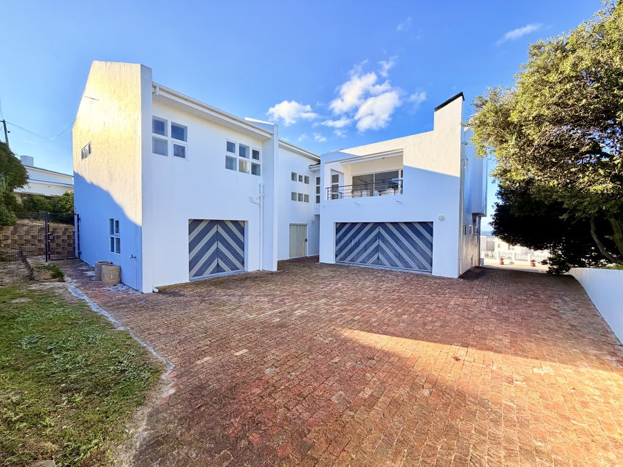 5 Bedroom Property for Sale in Vermont Western Cape